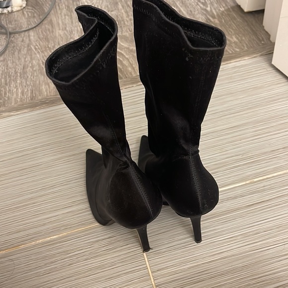 Black Yeezy sock booties - Picture 4 of 4